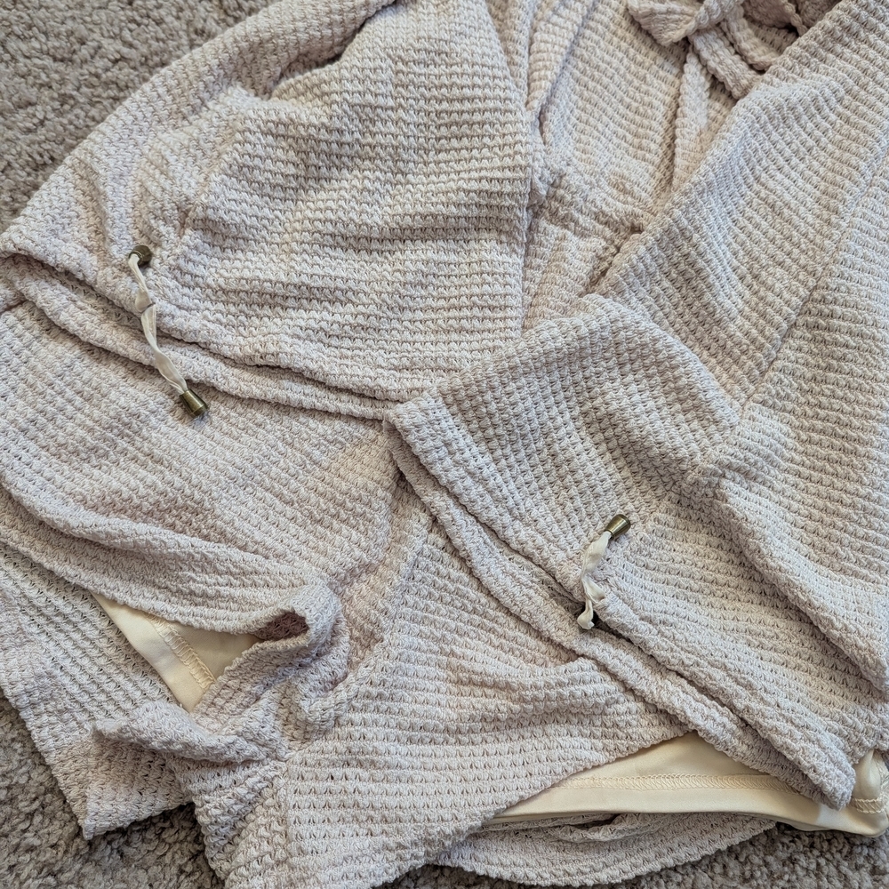 Saints+Secrets Beige Waffle Knit Bell Sleeve Tie Waist Romper Size XS - Picture 6 of 9
